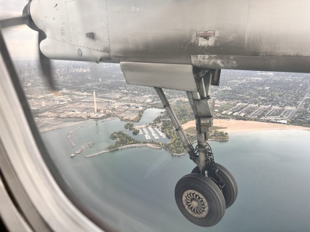 Toronto (YTZ) approach on Air Canada Express Q400