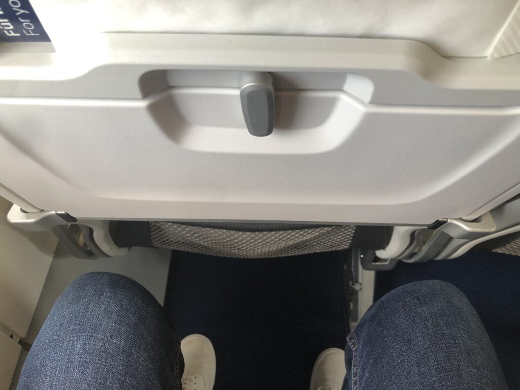 Lufthansa Business class seat pitch on the A320 Neo